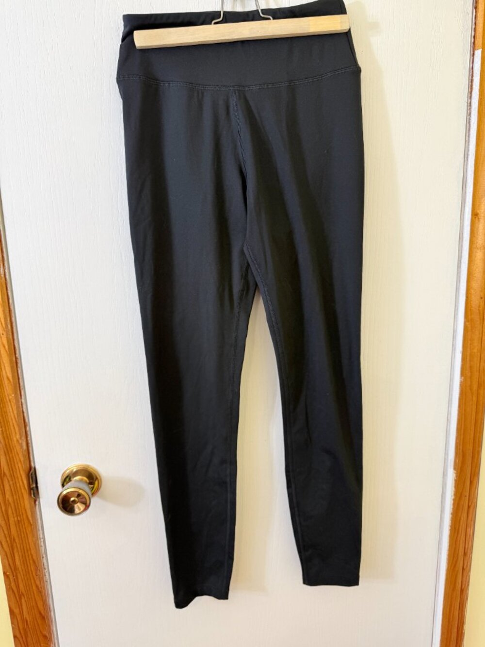 💖 2/40 Gap High Rise Black Leggings Medium - Picture 3 of 4